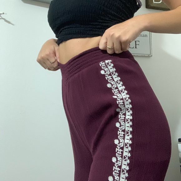 High waisted maroon pants - Picture 1 of 2